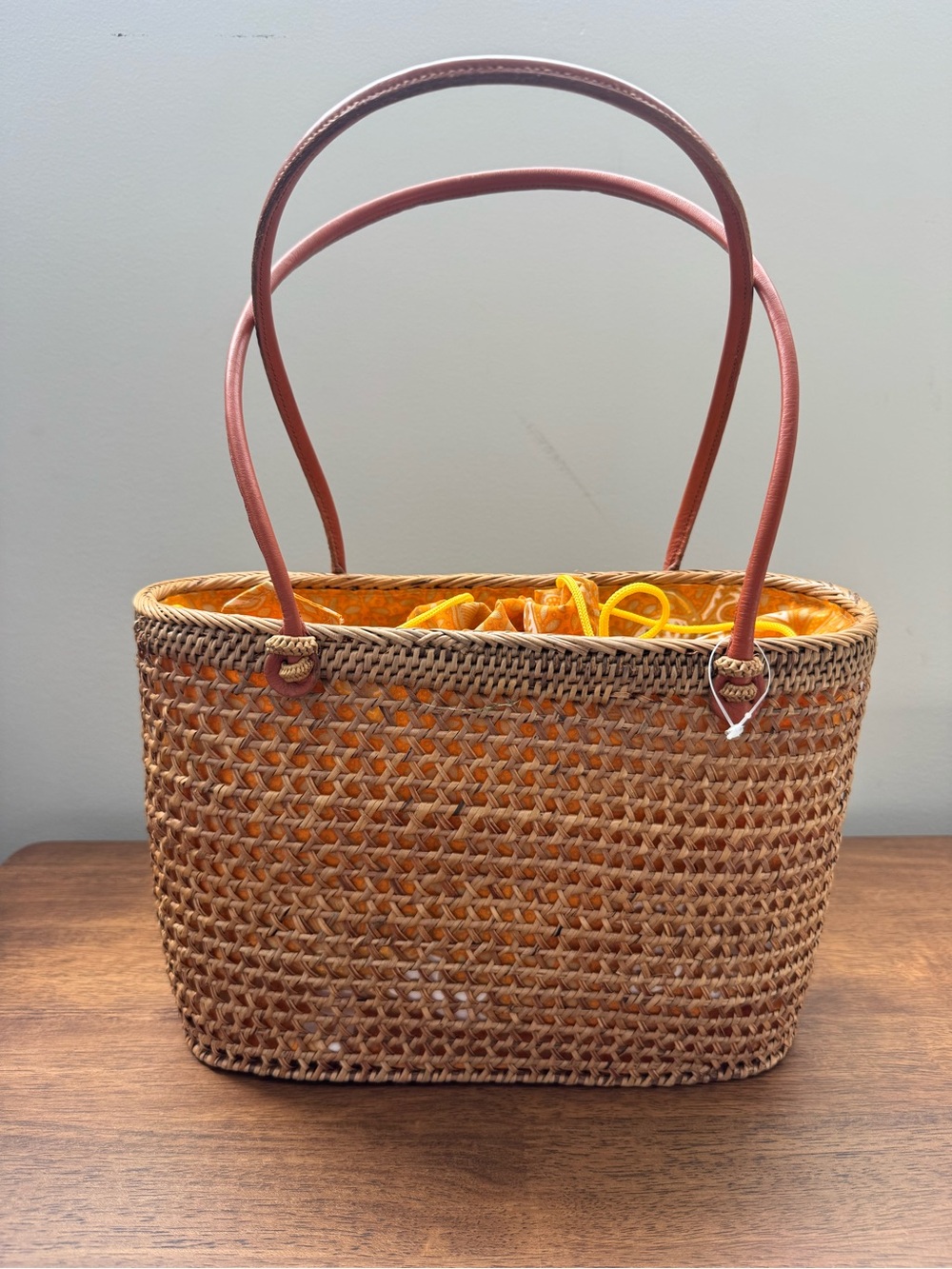 Balinese hand woven Rattan tote Bag Brand new.